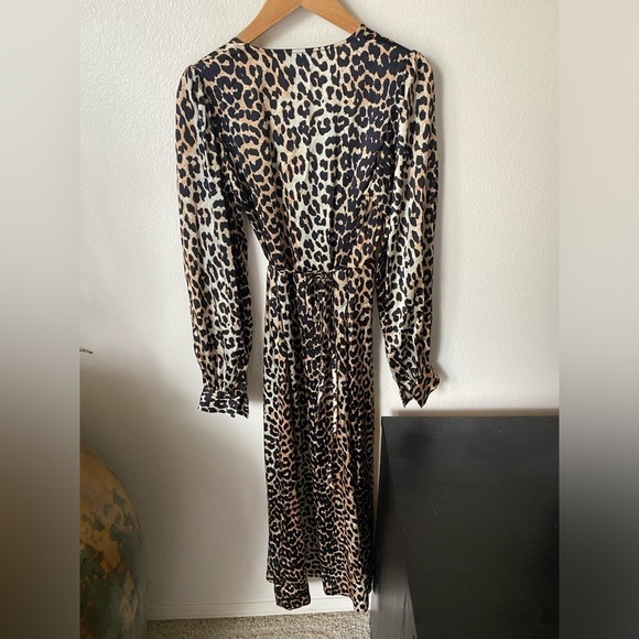Ganni Women’s Leopard Printed Silk Wrap Dress Tan & Brown Size 36 Maxi - Picture 5 of 12